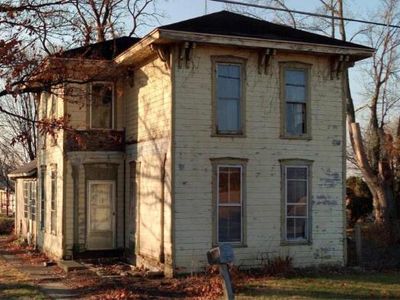 8021 Troy Rd