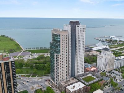 923 E Kilbourn AVENUE #1803