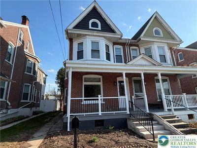 40 Locust St