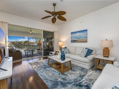 866 Carrick Bend CIR #201