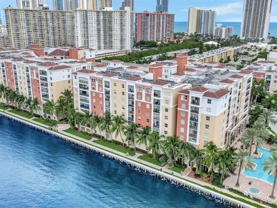 17145 N Bay Rd APT 4102