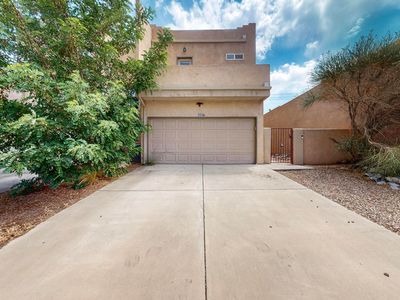 1516 Ocean Breeze Dr NE