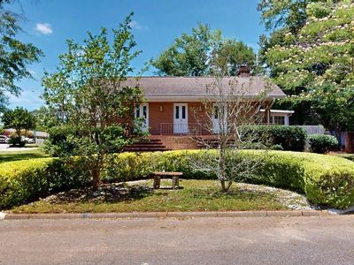 101 Boxwood Ct