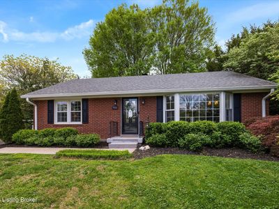 Property at 701 Victoria Pl, Windy Hills, KY