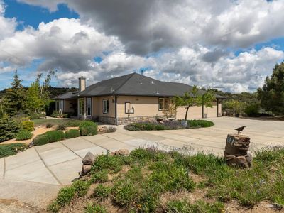 24181 Jacaranda Dr