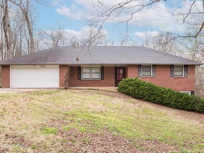 3914 Greenbrier Dr