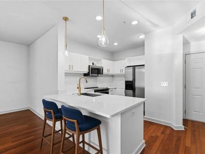 390 17th St NW Unit 4052