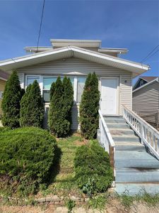 156 E 29th St