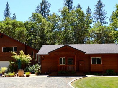 737 Pinecrest Dr