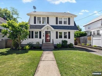 146 Kensington Ave