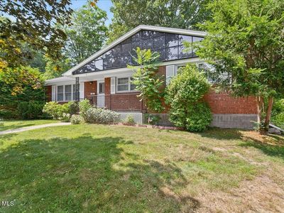 Property at 3 Roberts Lane, Saratoga Springs, NY