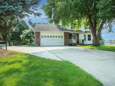 210 Country Heights Dr