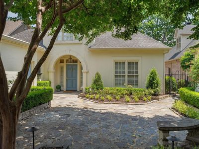 1809 River Heights Dr