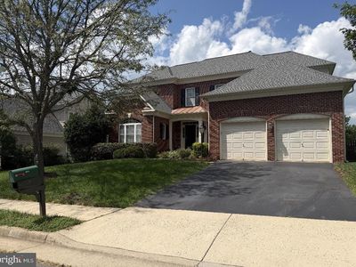 909 Tinsman Dr NE