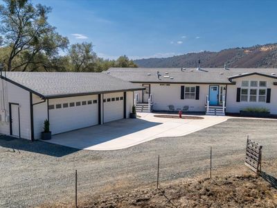 3205 Balmaceda Rd