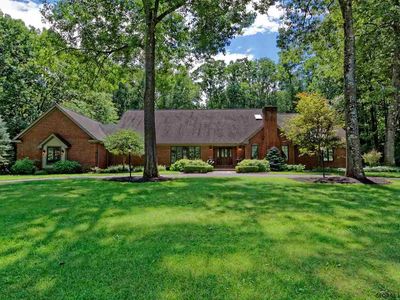 6 Beacon Hill Drive