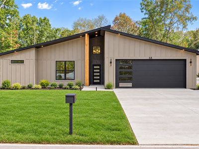 68 Granshire Dr