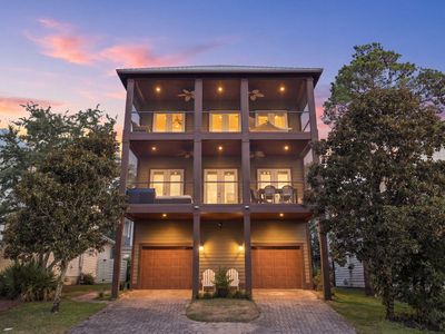 123 Grande Pointe Dr