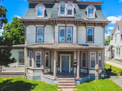194 N Pearl St