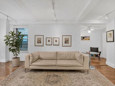 424 E 52nd St APT 4D