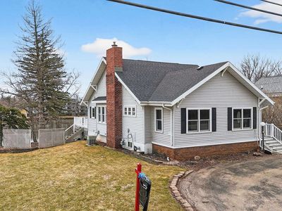 1721 W Main St