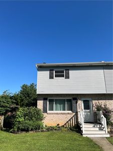 153 Roberts St