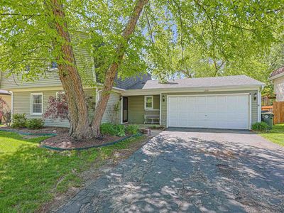 Property at 1299 W New Britton Dr, Hoffman Estates, IL