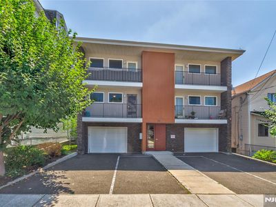 148 Oakwood Ave Room A