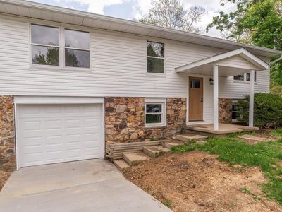 131 E Cooper Ct