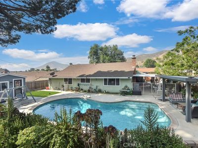 5493 Peacock Ln