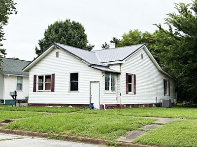 Property at 213 E 9th St, Metropolis, IL