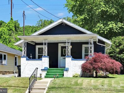 705 Charles St