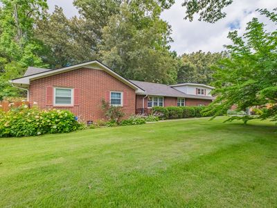 101 Crestwood Dr