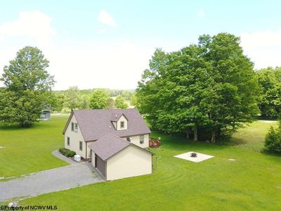 87 Piper Ln