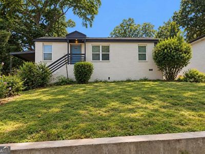 166 Burbank Dr NW