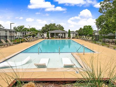 1900 Richard Jones Rd APT U4