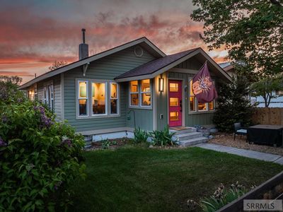 209 S 14th Ave