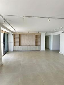 10205 Collins Ave APT 907