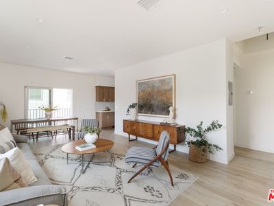 3415 1/2 Bellevue Ave