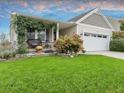 566 Park Place Dr NE