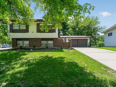 702 W Fitzhenry Ct