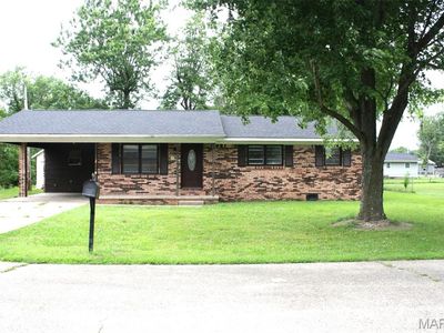 Property at 601 Harry Dr, Dexter, MO