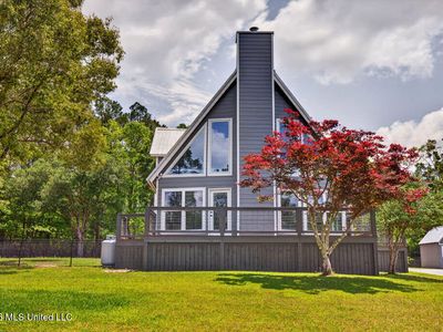 6109 Juniper Dr