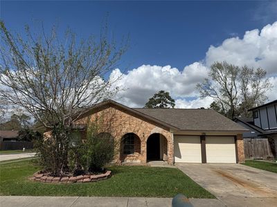 23914 Spring Briar Ln