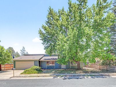 4009 E Longley Dr