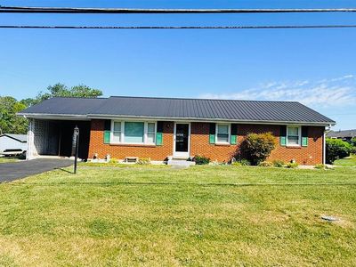 303 Meadowbrook Dr