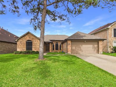 1105 Glencrest Dr