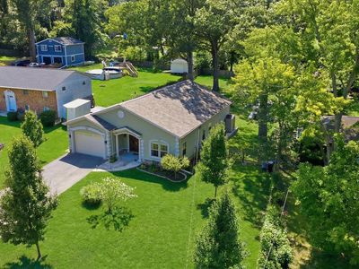7714 Lee Dr