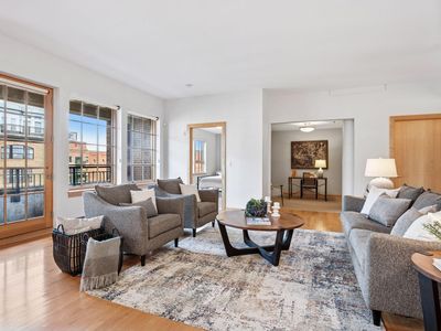 111 4th Ave N APT 601