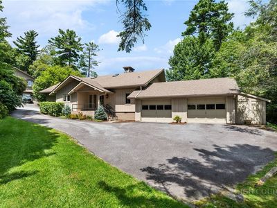 139 The Pines